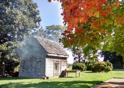 Photo of the smokehouse at the John Dickinson Plantation