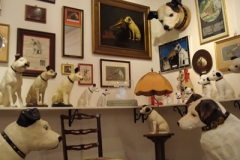 Nippers display