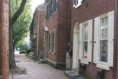 Image: Street scene within the New Castle Historic District.